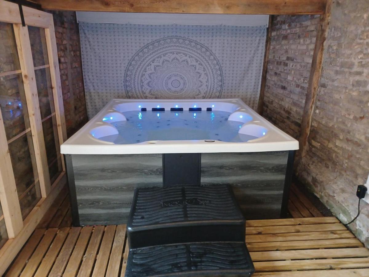 Mesnieres-en-Bray Le Refuge De Normandie Avec Spa Et Cheminee מראה חיצוני תמונה